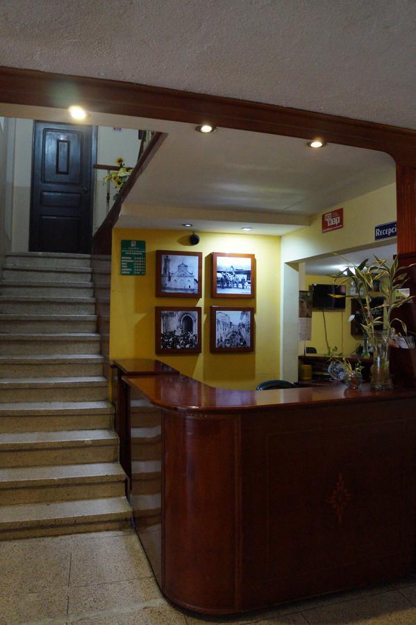 Hostal Pucará Loja Exterior foto